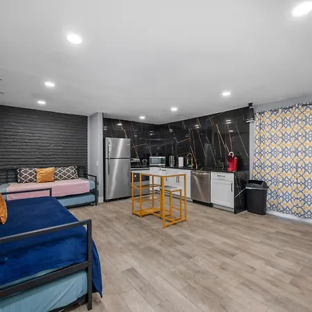 Modern Heights Apartment With Pool Houston Exterior foto